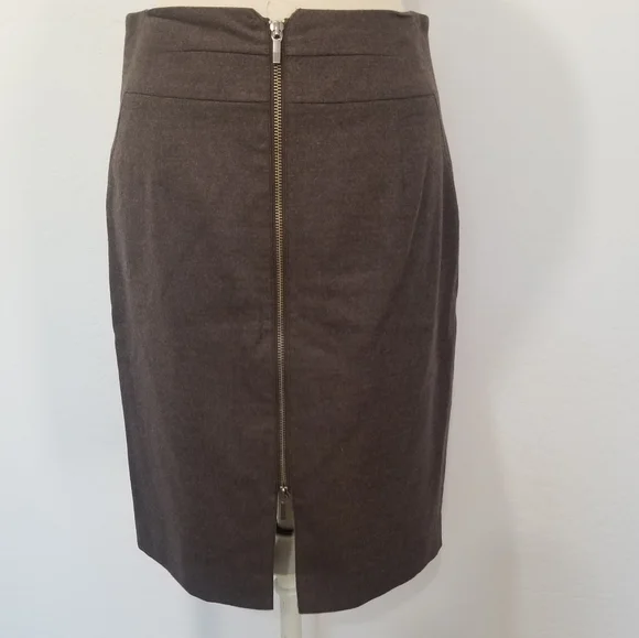Banana Republic Back Zip Wool Blend Pencil Skirt. - Picture 2 of 9
